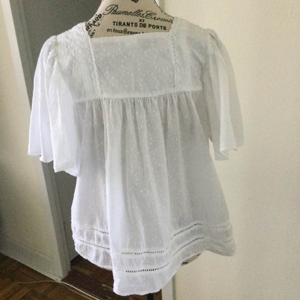 Gap Flutter Sleeve Top - image 7